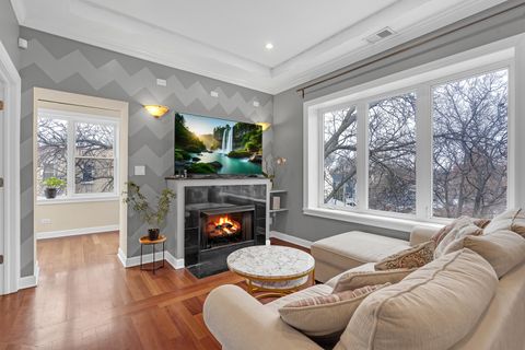 Tiny photo for 3435 W Sunnyside Avenue #3W, Chicago, IL 60625 (MLS # 12605787)