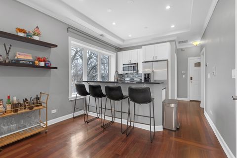 Tiny photo for 3435 W Sunnyside Avenue #3W, Chicago, IL 60625 (MLS # 12605787)