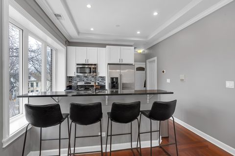 Tiny photo for 3435 W Sunnyside Avenue #3W, Chicago, IL 60625 (MLS # 12605787)