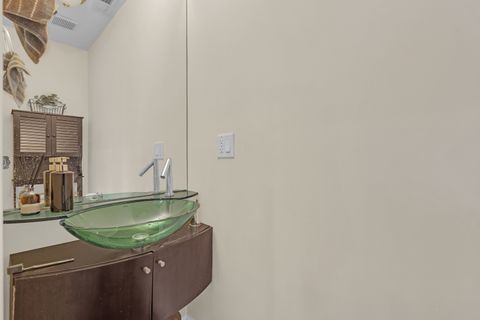 Tiny photo for 3435 W Sunnyside Avenue #3W, Chicago, IL 60625 (MLS # 12605787)