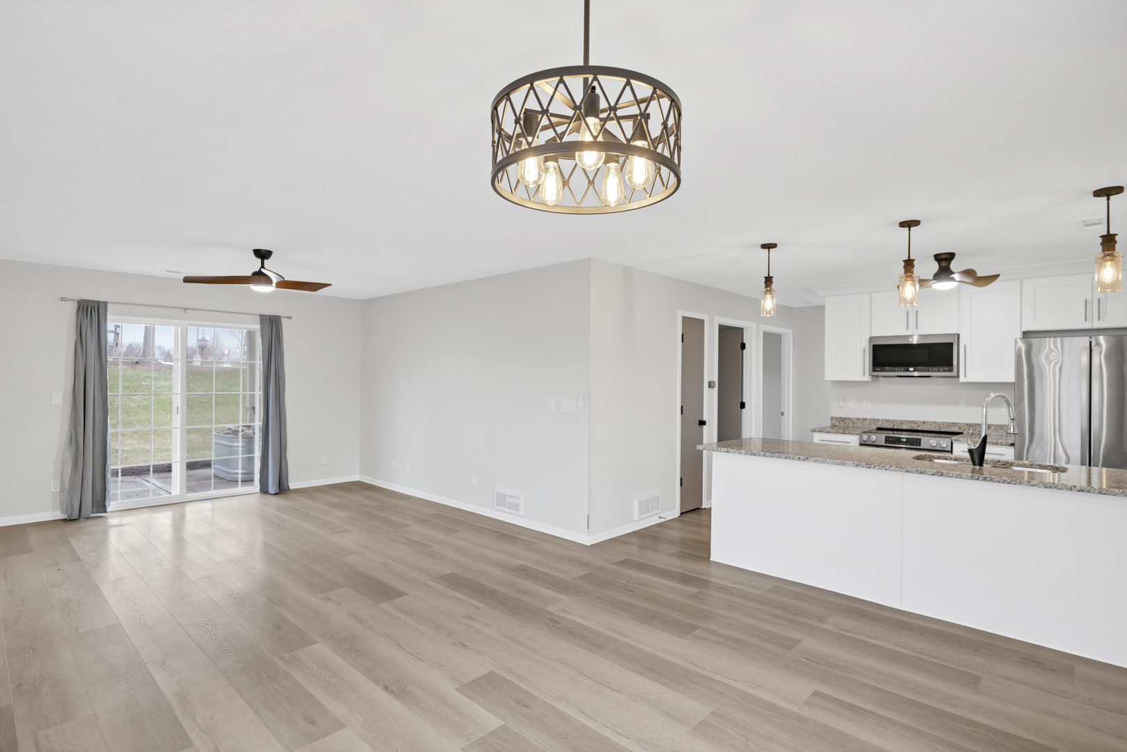 7636 Creek Bend 7636