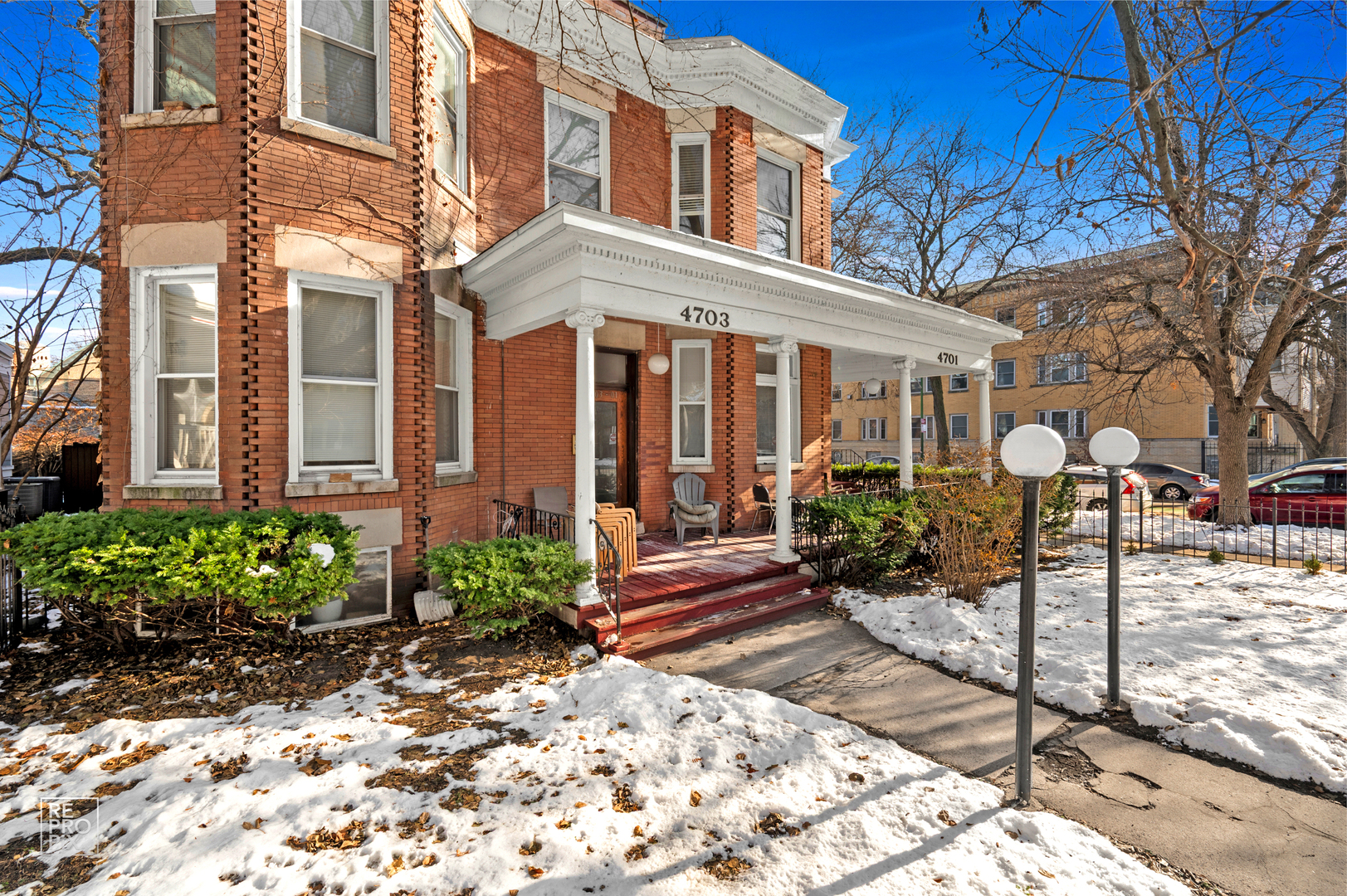 4703 N Winchester Avenue