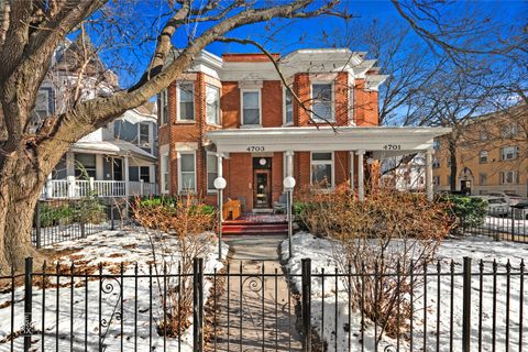4703 N Winchester Avenue Chicago IL 60640
