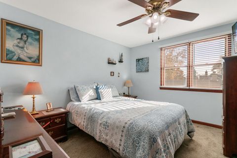 Tiny photo for 9408 S 55th Avenue, Oak Lawn, IL 60453 (MLS # 12517748)