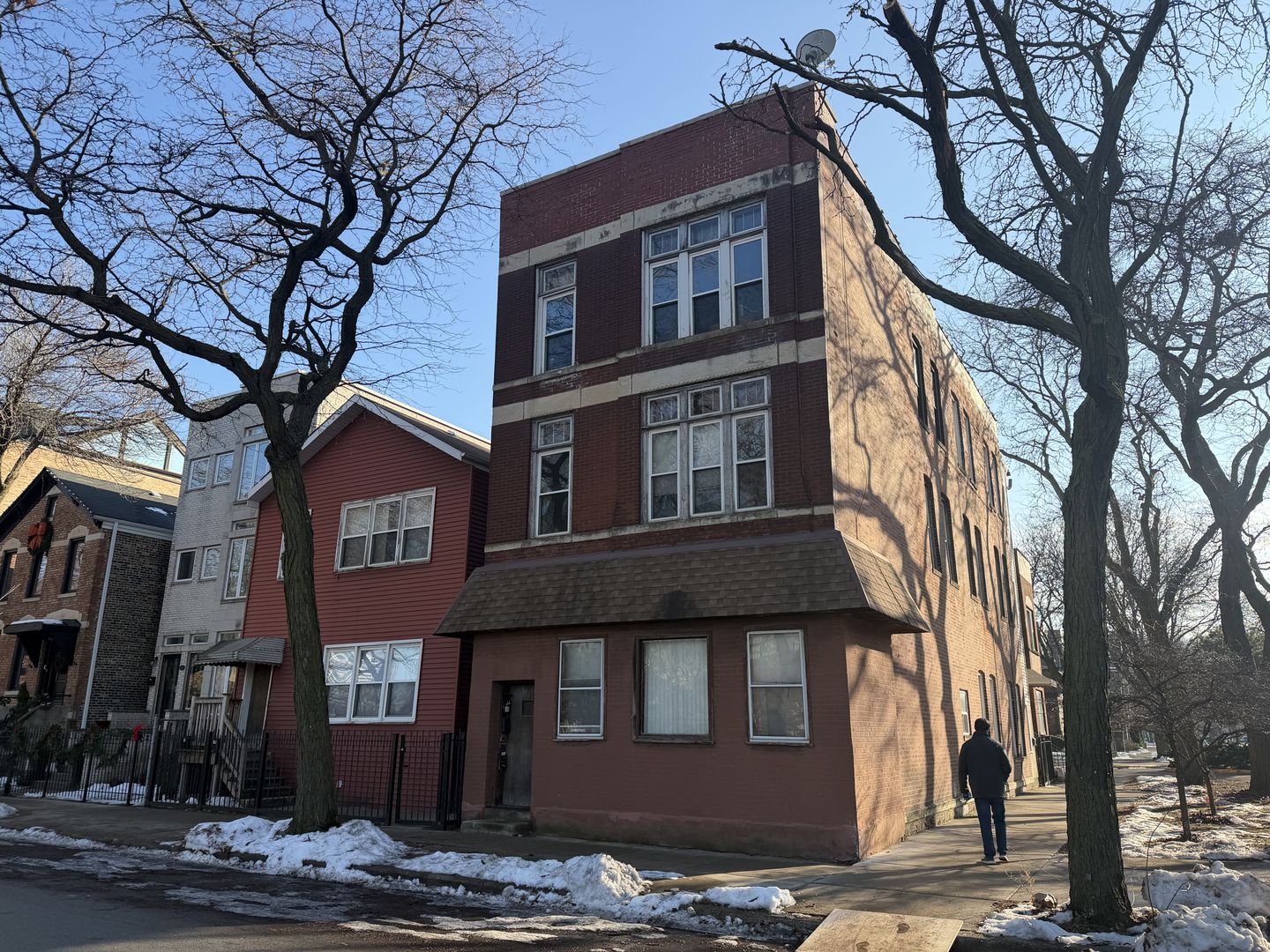 1123 W Vernon Park Place