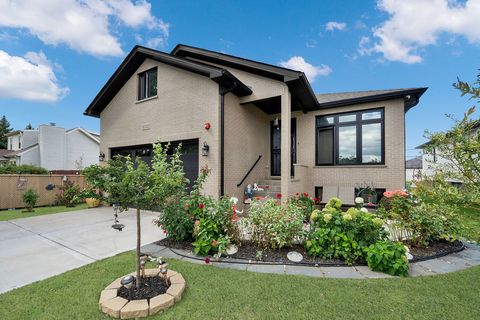 Photo of 8332 S 78th Court, Justice, IL 60458 (MLS # 12507237) Photo of 8332 S 78th Court, Justice, IL 60458 (MLS # 12507237)