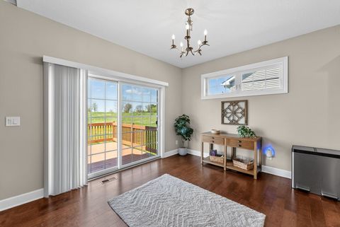 Tiny photo for 92 Cobblestone Lane, Le Claire, IA 52753 (MLS # 12622742)