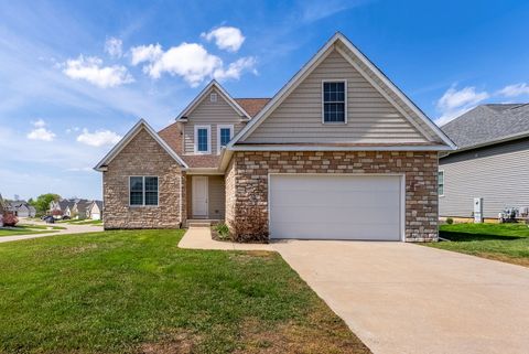 Tiny photo for 92 Cobblestone Lane, Le Claire, IA 52753 (MLS # 12622742)