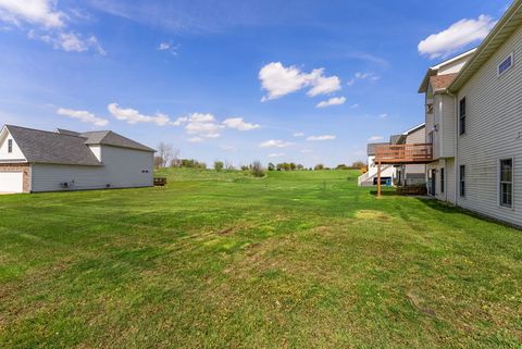 Tiny photo for 92 Cobblestone Lane, Le Claire, IA 52753 (MLS # 12622742)