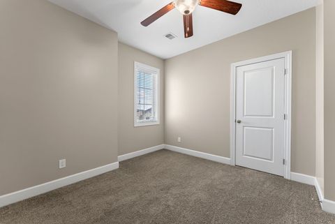 Tiny photo for 92 Cobblestone Lane, Le Claire, IA 52753 (MLS # 12622742)