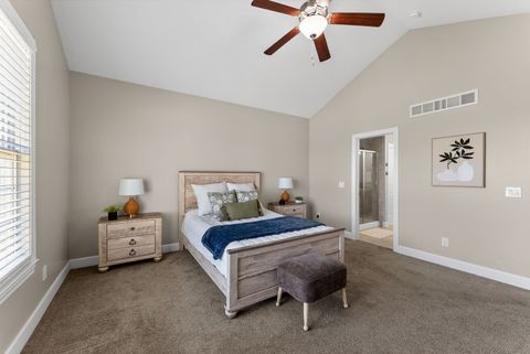 Tiny photo for 92 Cobblestone Lane, Le Claire, IA 52753 (MLS # 12622742)