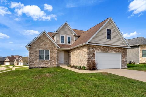 Photo of 92 Cobblestone Lane, Le Claire, IA 52753 (MLS # 12622742)