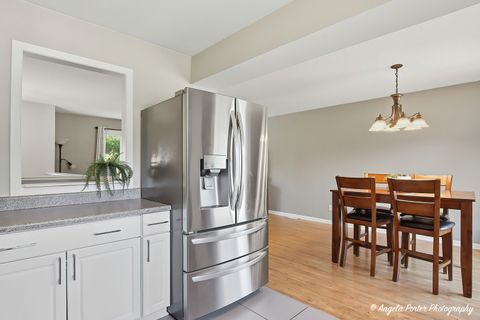 Tiny photo for 4500 CLEARVIEW Drive, McHenry, IL 60050 (MLS # 12658796)