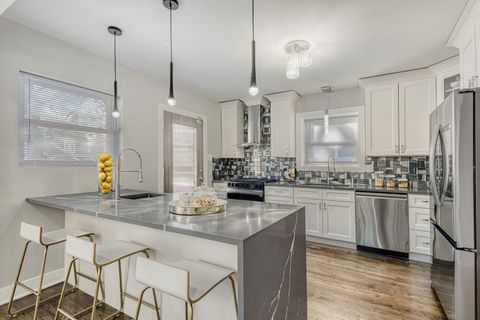 Tiny photo for 9001 S Claremont Avenue, Chicago, IL 60643 (MLS # 12620577)