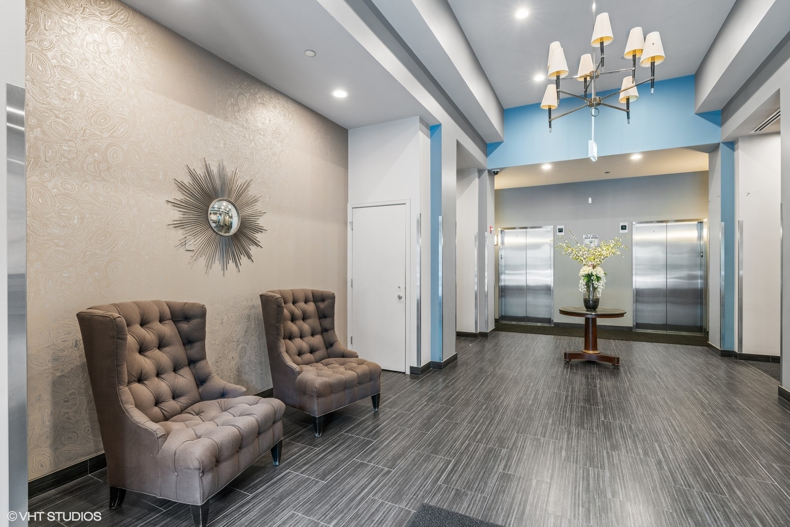 451 W Huron Street 905