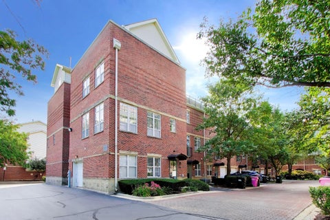 Tiny photo for 3259 N Bay Court, Chicago, IL 60618 (MLS # 12763193)