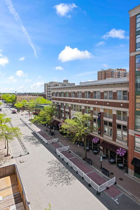 Tiny photo for 200 W Campbell Street #502, Arlington Heights, IL 60005 (MLS # 12621083)