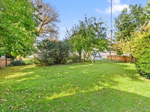 Tiny photo for 82 S Lodge Lane, Lombard, IL 60148 (MLS # 12501432)