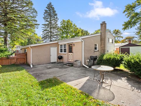 Tiny photo for 82 S Lodge Lane, Lombard, IL 60148 (MLS # 12501432)