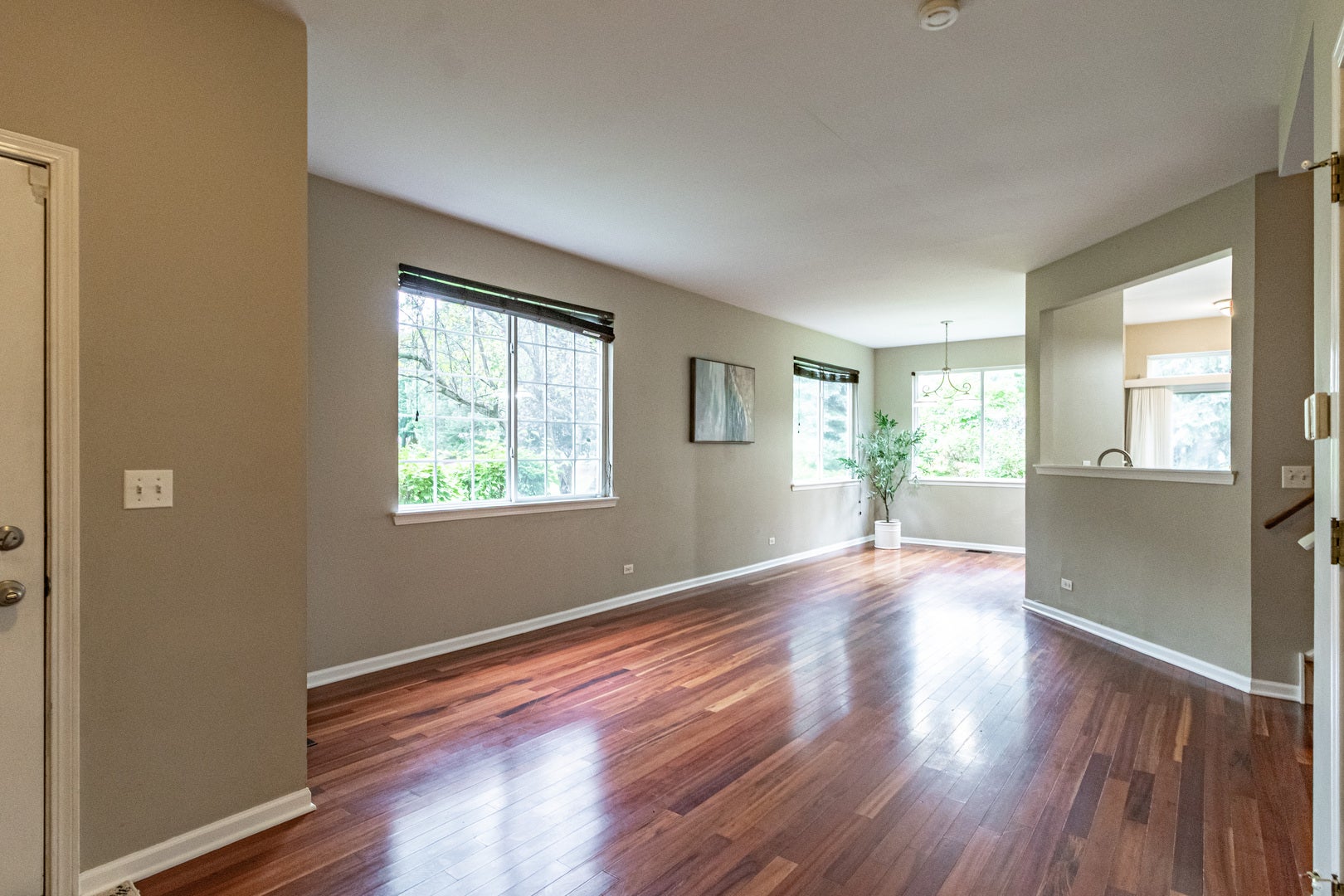 1470 DOOLITTLE Lane