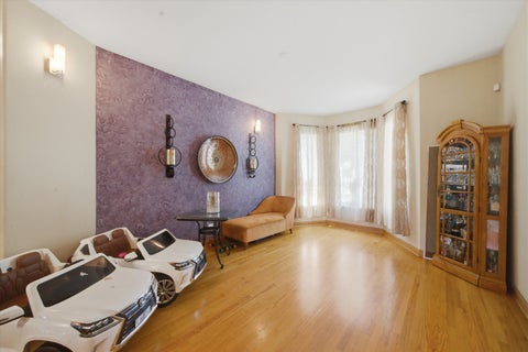 Tiny photo for 4507 S Prairie Avenue, Chicago, IL 60653 (MLS # 12654290)