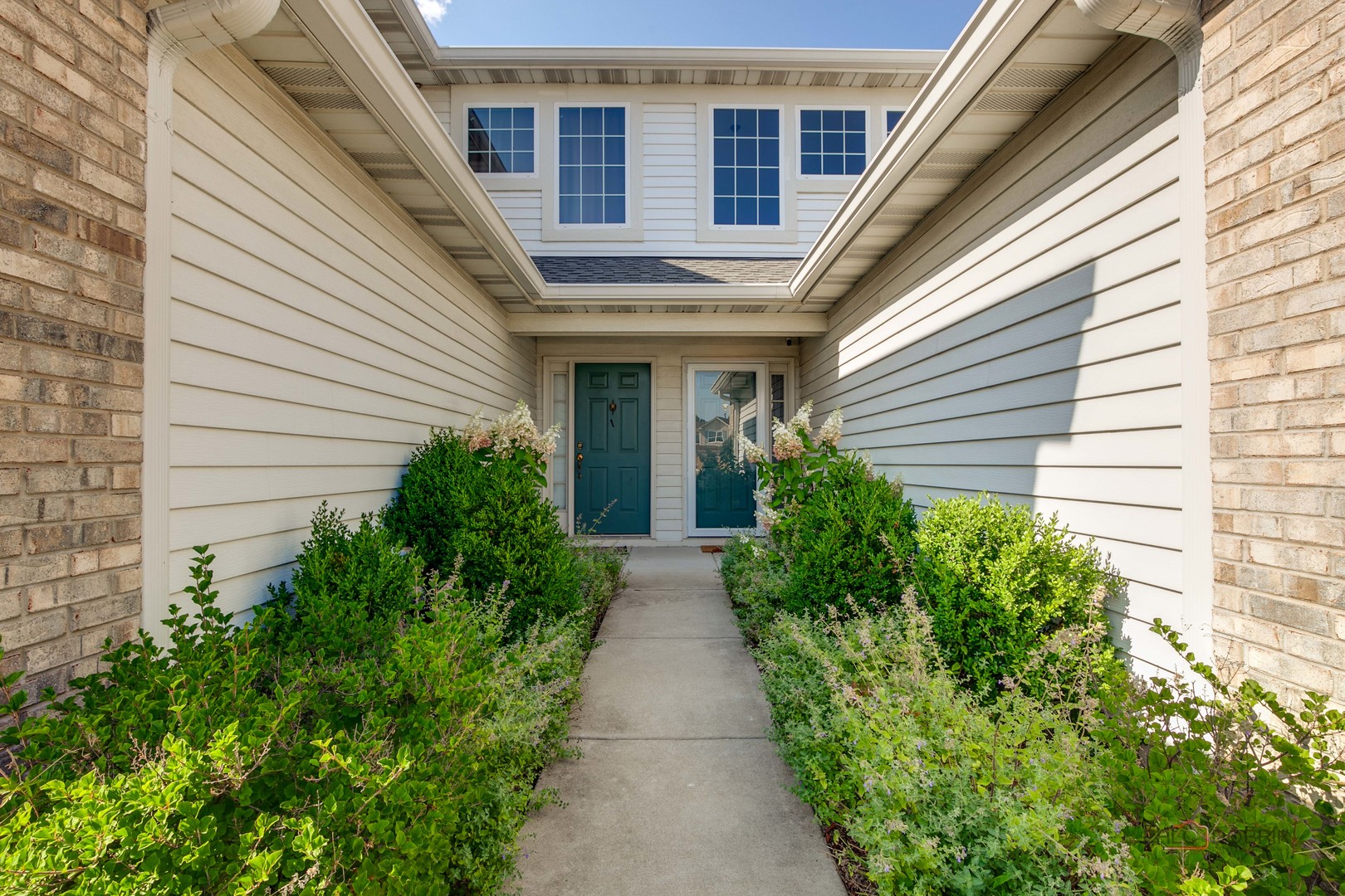 1627 S Candlestick Way