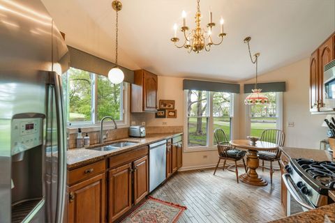 Tiny photo for 145 Willow Parkway Pkwy, Buffalo Grove, IL 60089 (MLS # 12634992)