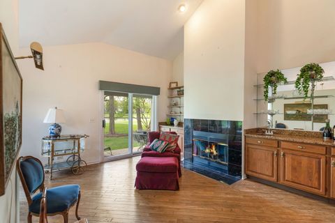 Tiny photo for 145 Willow Parkway Pkwy, Buffalo Grove, IL 60089 (MLS # 12634992)