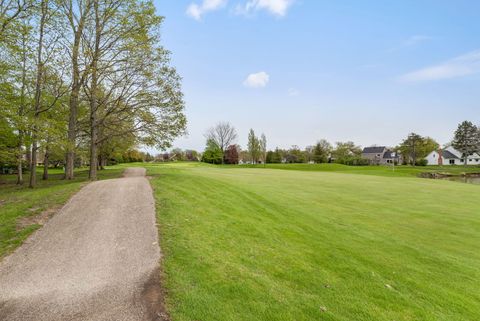 Tiny photo for 145 Willow Parkway Pkwy, Buffalo Grove, IL 60089 (MLS # 12634992)