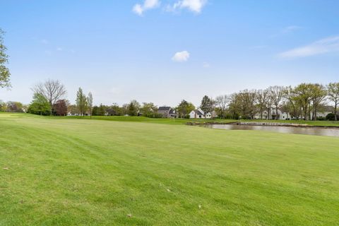 Tiny photo for 145 Willow Parkway Pkwy, Buffalo Grove, IL 60089 (MLS # 12634992)