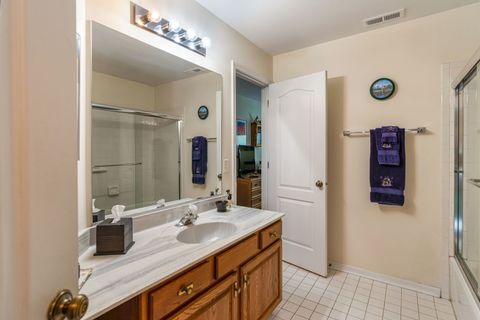 Tiny photo for 145 Willow Parkway Pkwy, Buffalo Grove, IL 60089 (MLS # 12634992)