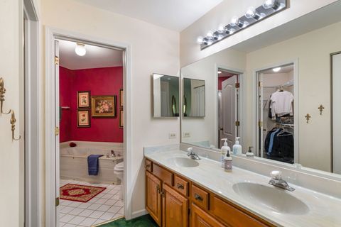 Tiny photo for 145 Willow Parkway Pkwy, Buffalo Grove, IL 60089 (MLS # 12634992)