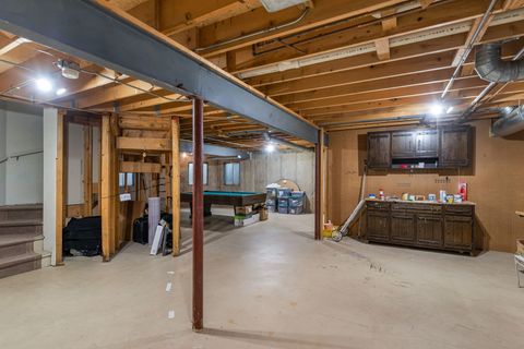 Tiny photo for 145 Willow Parkway Pkwy, Buffalo Grove, IL 60089 (MLS # 12634992)
