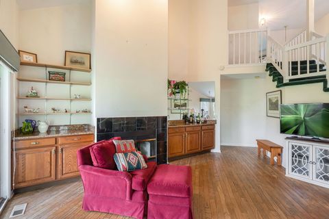 Tiny photo for 145 Willow Parkway Pkwy, Buffalo Grove, IL 60089 (MLS # 12634992)