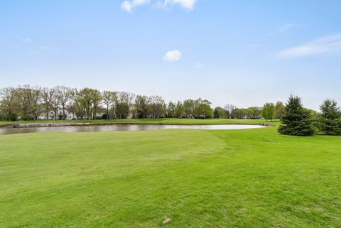 Tiny photo for 145 Willow Parkway Pkwy, Buffalo Grove, IL 60089 (MLS # 12634992)
