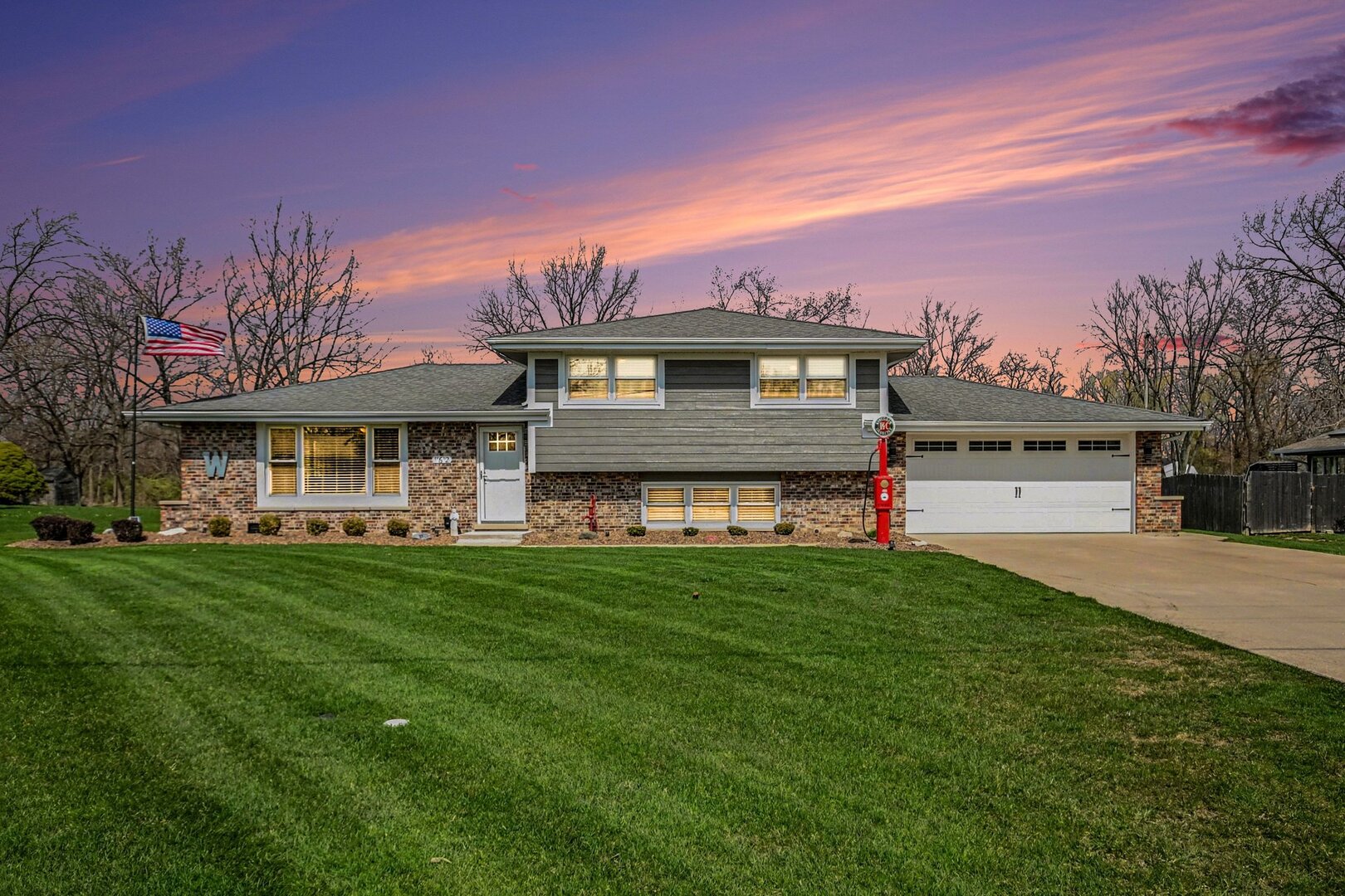 11612 N Brightway Drive, Mokena, IL 60448 — MLS #12615285 — photo 2 of 31