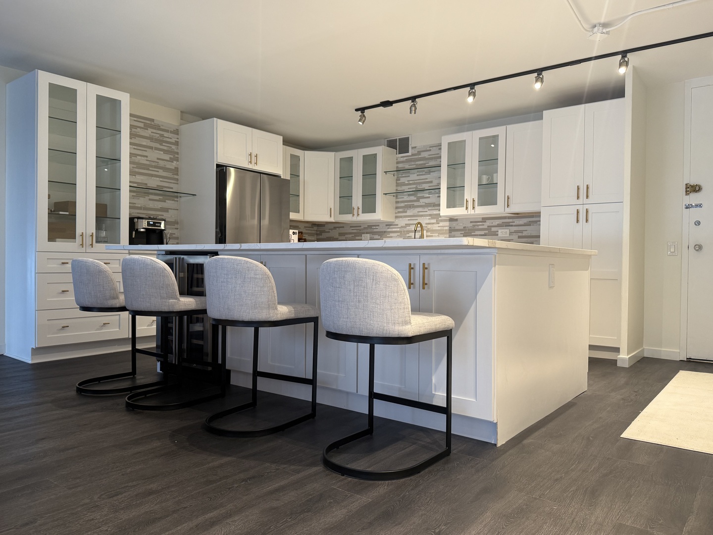 910 N Lake Shore Drive 1620