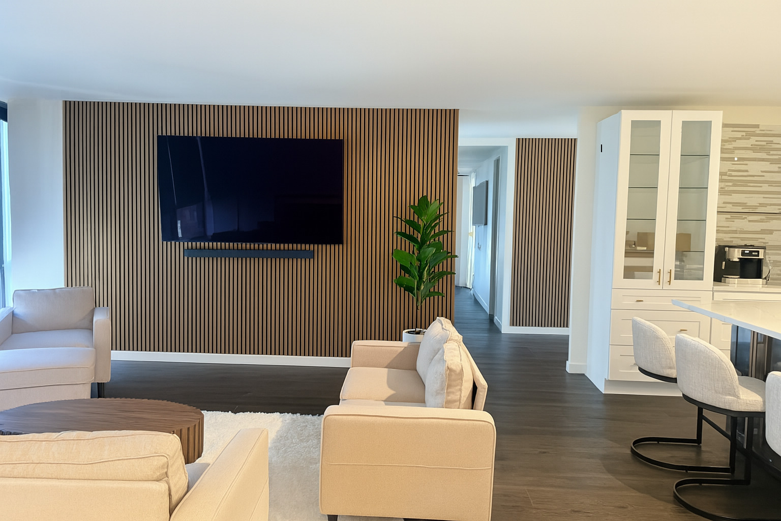 910 N Lake Shore Drive 1620