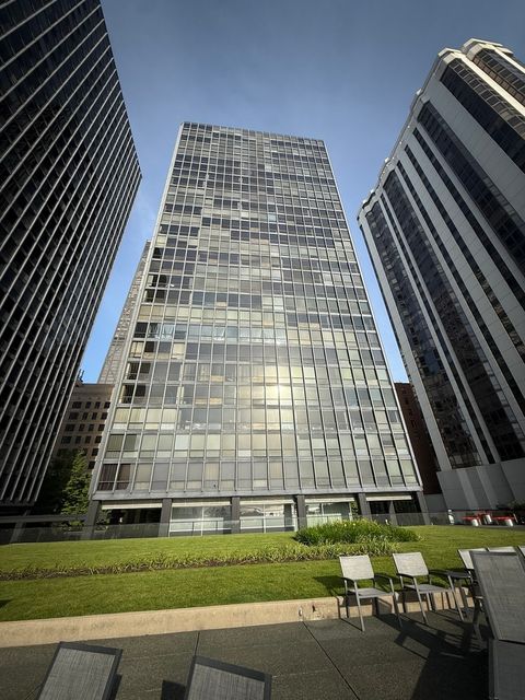 Photo of 910 N Lake Shore Drive #1620, Chicago, IL 60611 (MLS # 12486262)