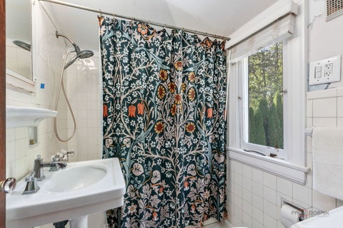 Tiny photo for 325 Oakland Drive, Highland Park, IL 60035 (MLS # 12776118)