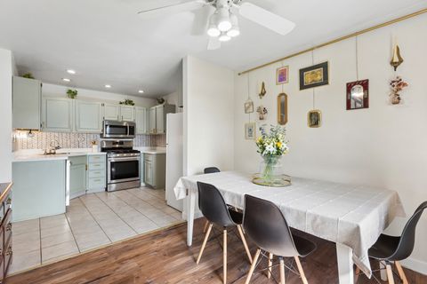 Tiny photo for 2555 College Hill Circle, Schaumburg, IL 60173 (MLS # 12612020)