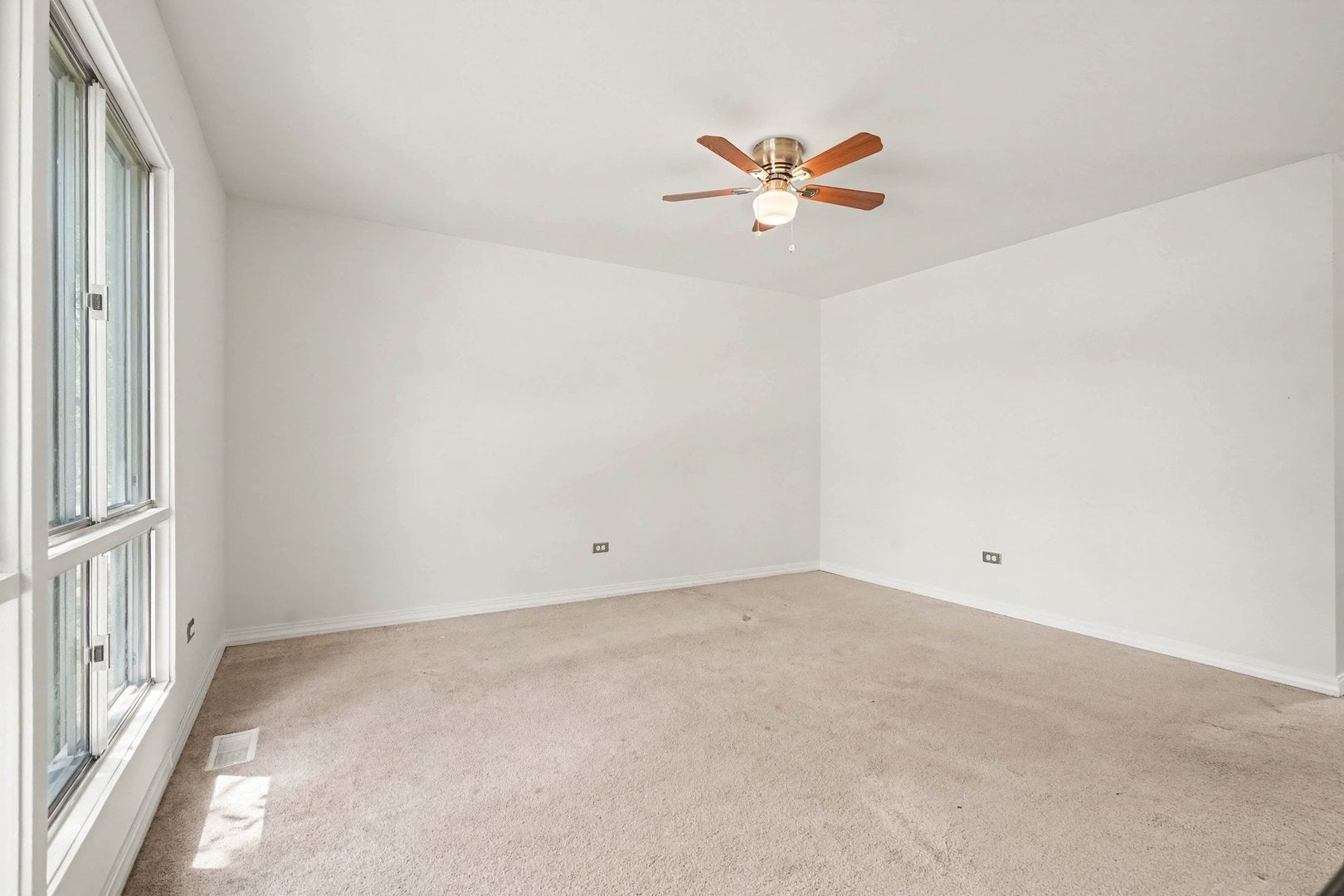945 Surrey Court