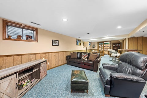 Tiny photo for 453 81st Street, Burr Ridge, IL 60527 (MLS # 12772974)