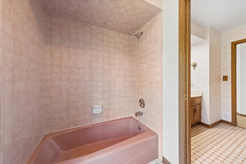 Tiny photo for 453 81st Street, Burr Ridge, IL 60527 (MLS # 12772974)