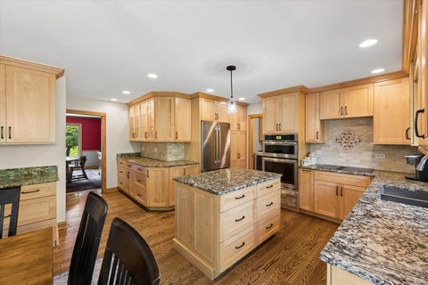 Tiny photo for 453 81st Street, Burr Ridge, IL 60527 (MLS # 12772974)