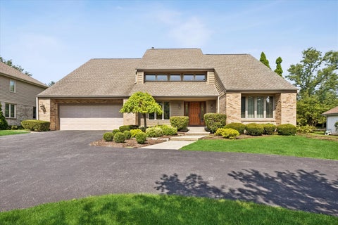 Photo of 453 81st Street, Burr Ridge, IL 60527 (MLS # 12772974)