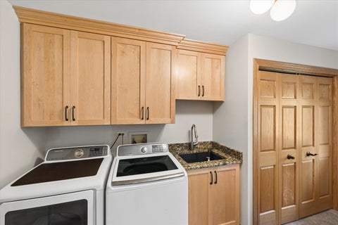 Tiny photo for 453 81st Street, Burr Ridge, IL 60527 (MLS # 12772974)