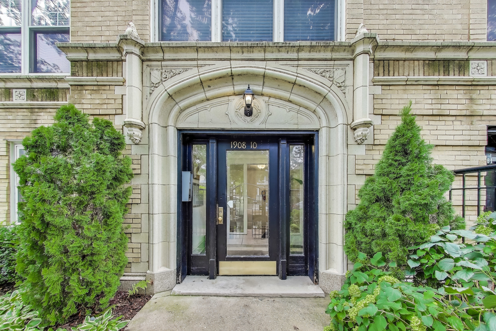 1908 W CHASE Avenue 103