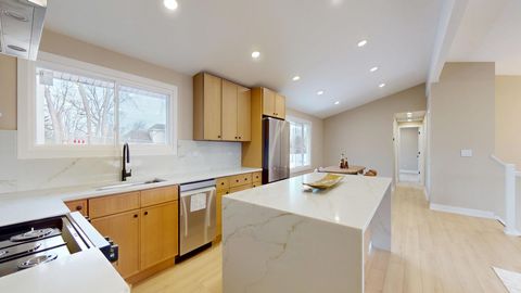 Tiny photo for 907 W North Avenue, Lake Bluff, IL 60044 (MLS # 12620954)