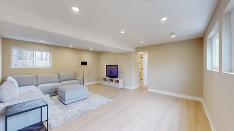 Tiny photo for 907 W North Avenue, Lake Bluff, IL 60044 (MLS # 12620954)